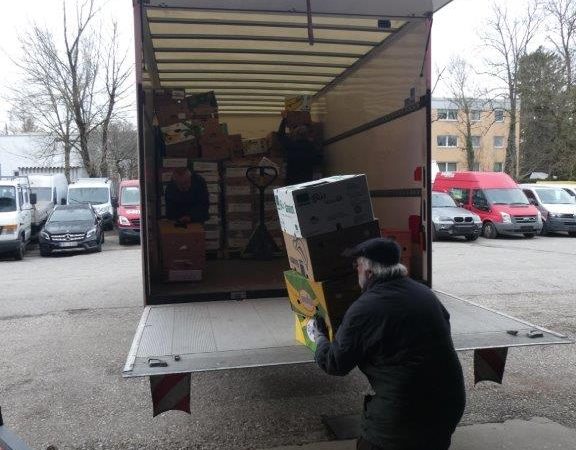 Vorbereitungen für den Bücherflohmarkt in den letzten Zügen!